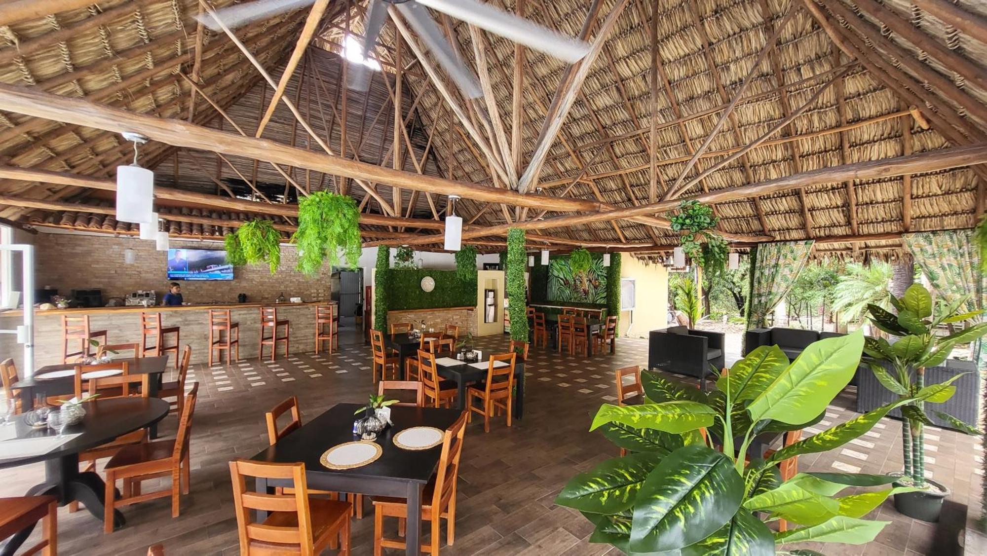 Seis Playas Hotel Tamarindo Dış mekan fotoğraf