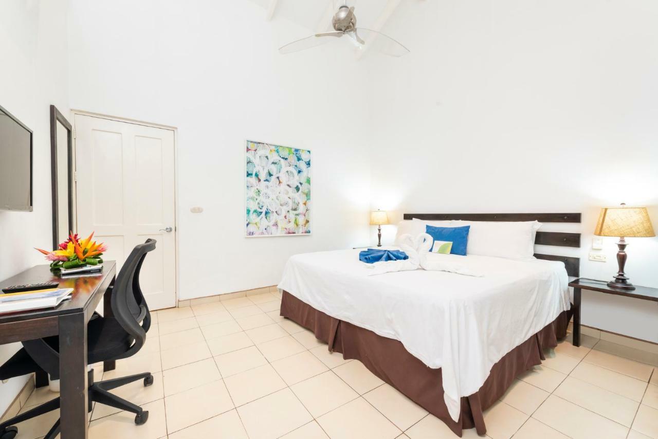 Seis Playas Hotel Tamarindo Dış mekan fotoğraf